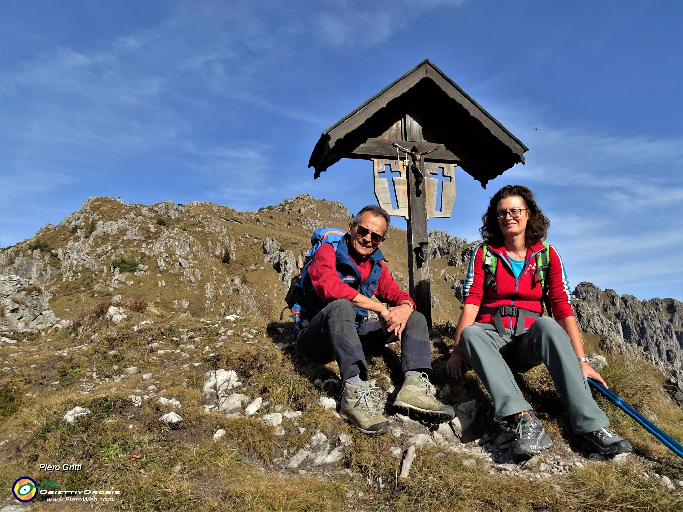 03 Dal Crocefisso del Passo di Grialeggio (1690 m) vsibile la cima del Venturosa (1999 m).JPG